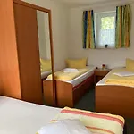 Am Schlosspark 3* Mallin