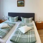 Apart-hotel Am Schlosspark Mallin