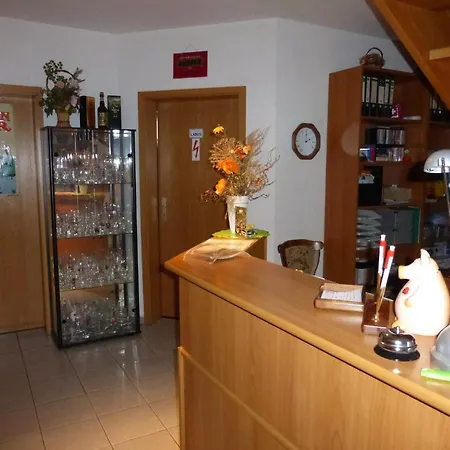 Aparthotel Am Schlosspark 3*